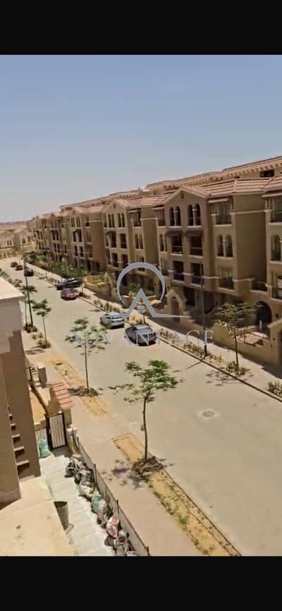 شقة للبيع 134 م بمدينة الشروق داخل كمبوند المعادي فيو – دور ثالث – 2 غرفة – 2 حمام – نصف تشطيب – استلام فوري – موقع مميز وقريبة من الخدمات والمحاور الرئيسية