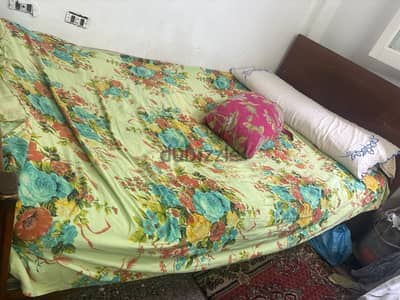 سويت بيع ومعاه المرتب والمخدات