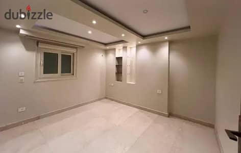 للسكن الراقي في أرقي مواقع مصر الجديده عماره حديثه 300م