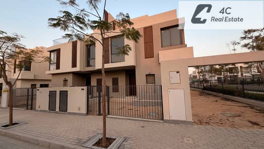 Twin house 245 m for sale under market price bahry view landscape prime location in Sodic East New Heliopolis