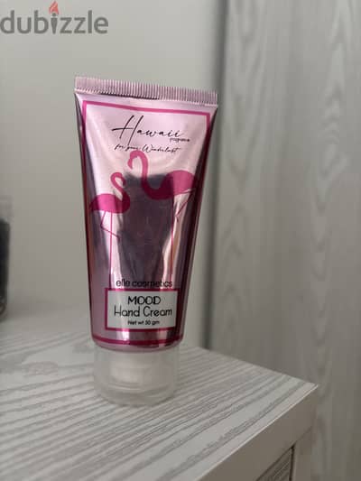 Elle cosmetics cream