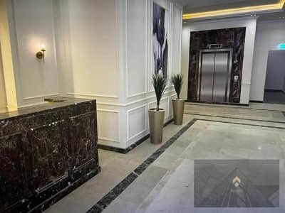 Ready to move unit at latin district - 10 years installments