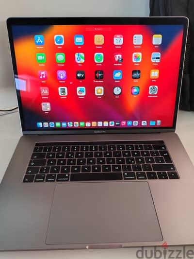 Macbook pro 2017, touchbar, 15.6',  i7, 512GB, 16 Ram