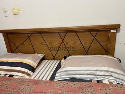 Expat urgent sale queen size bed only 4 months used