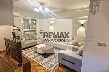 Furnished studio for rent 85 m Saba Pasha (steps from the sea)