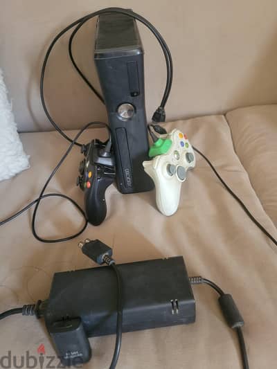 xbox 360 slim 320 giga متعدل مليات العاب