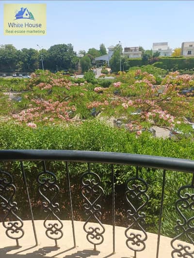 شقه ١٣١ م للبيع بالرحاب بالمرحله العاشرة  اول سكن بجانب جهاز الرحاب ومول افنيو