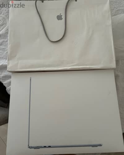 15 inch MacBook Air 24 RAM 512 ماك بوك ١٥ انش