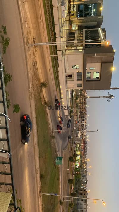 شقة للبيع موقع و ڤيو مميز جدا بمدينة الشيخ زايد