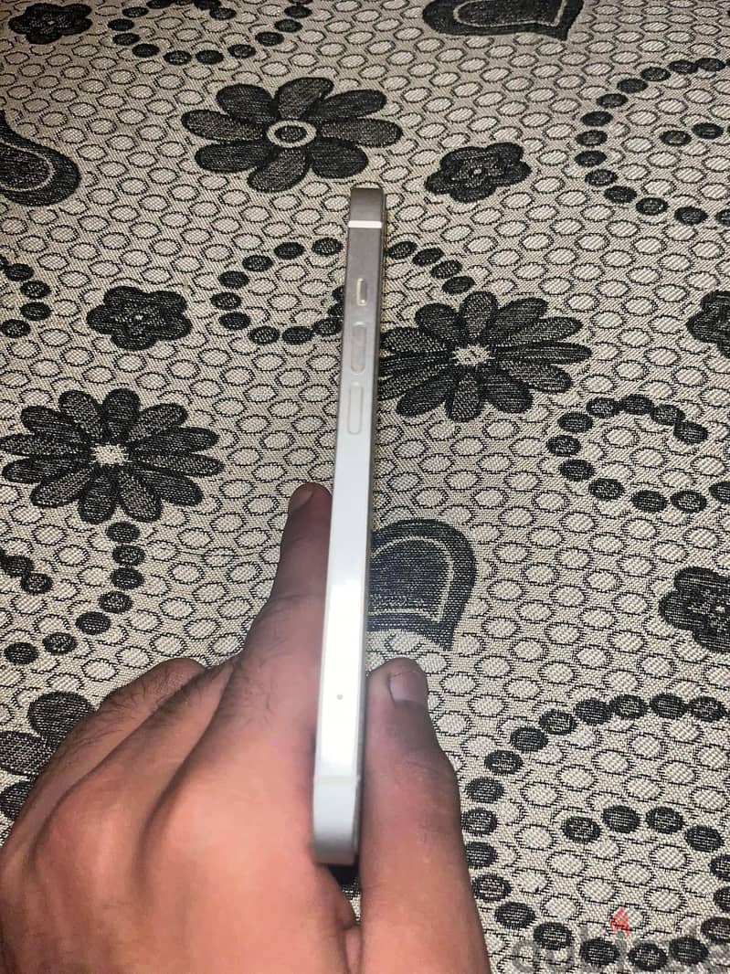 Apple - iPhone 13 5