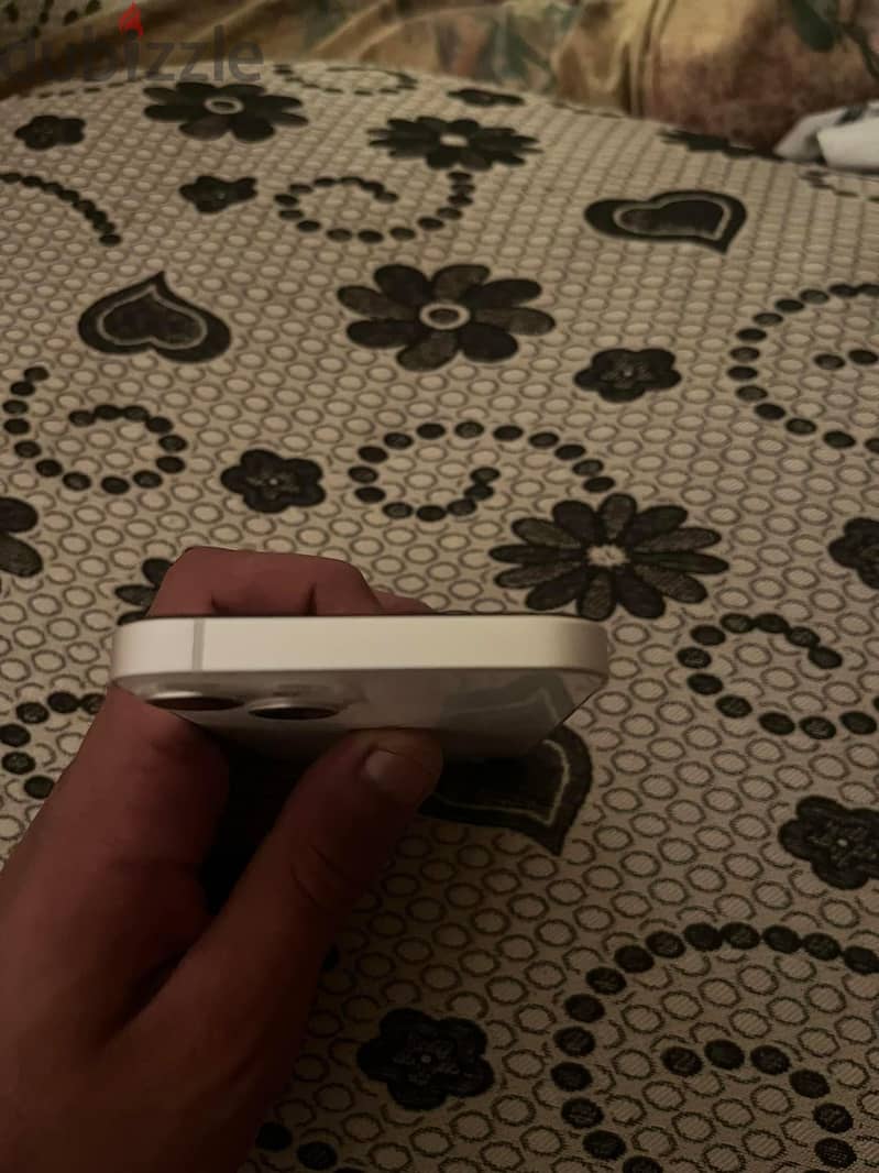 Apple - iPhone 13 6