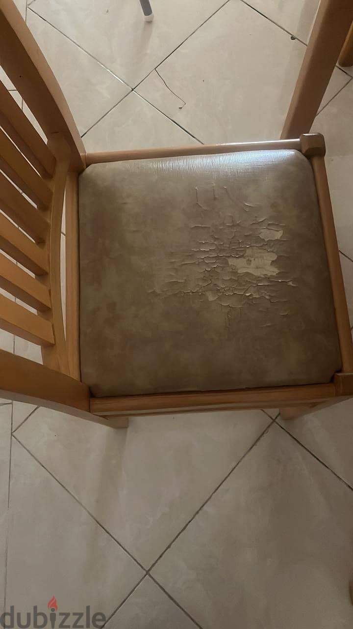 Dining table with 4 seats 2
