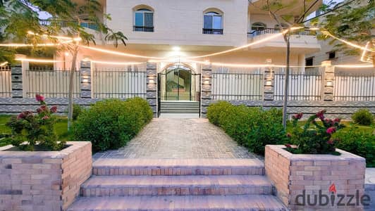 Apartment for Rent – Sheikh Zayed | District 7 | Second Neighborhood  Area: 270 SQM  3 Bedrooms  2 Bathrooms  First Floor with Balcony  Residential Use  Close to All Services