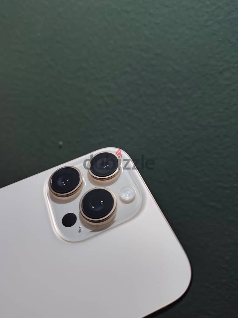 Apple - iPhone 16 Pro Max 1