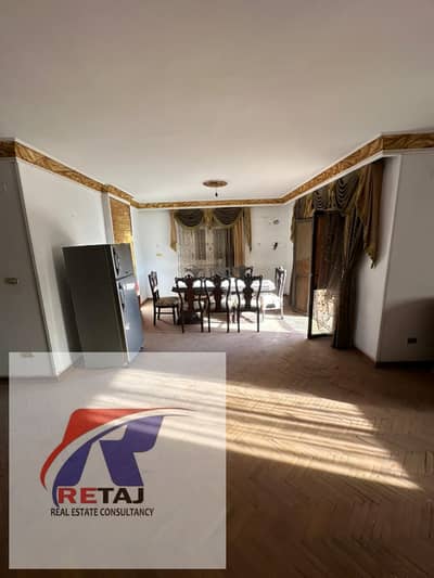 Apartment for sale with kitchen and air conditioning, 170 sq m. Prime location in the Sixth District, near Al-Azhar Institute.