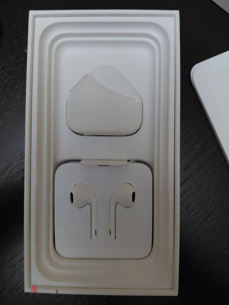 Apple - iPhone 11 3