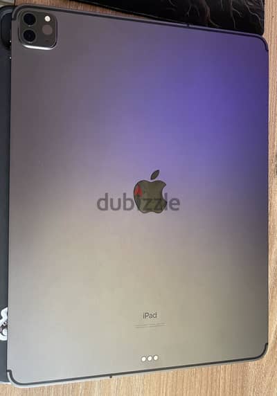Apple iPad Pro 12.9” 512GB (4th gen) Wi-Fi + Cellular + Magic Keyboard