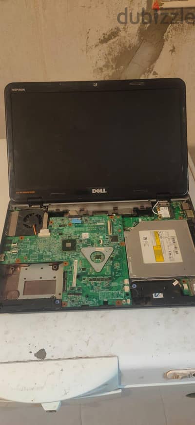 DELL.