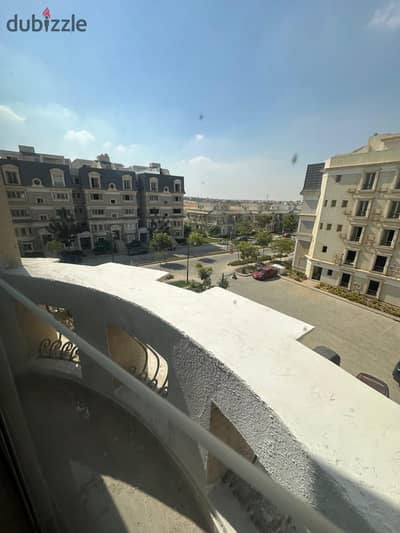 شقه للايجار كمبوند فيليت ف ريزيدنس بالمطبخ والتكيفات