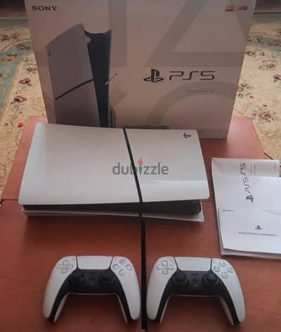 PS5 Slim CD with 2 controllers & Games