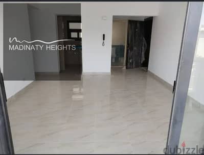 شقه للإيجار قانون في مدينتي b15 مساحه 100متر