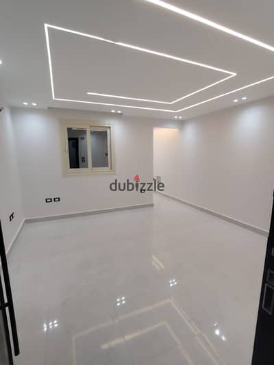 Administrative office space for rent in Zahraa El Maadi—first occupancy, air-conditioned, 120 sqm, and finished to a high standard (super-lux). Locate