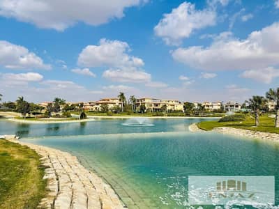 -فيلا للبيع في مدينتي نموذج A استلام فوري صف اول جولف و بحيرات 4 غرف نوم ( 1183م)