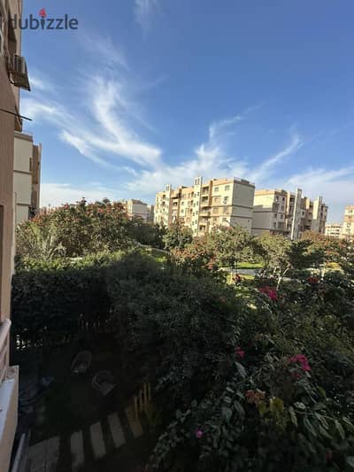 شقه للايجار في مدينتي    شقه 103متر  بمدينتي B6    بسعر لقطه 15000 فقط     فيو  جاردن والفيلات    تقسيـــمه 3غرفـة ب  + 2حمـآم + مطبـخ + وريسبشـن   ـ بالقرب من الخدمآت مبآشرة  ـ النادي مش اجباري  المفتاح متاحه للمعاينة في أي وقت  للتـــــــوآصل  010632081
