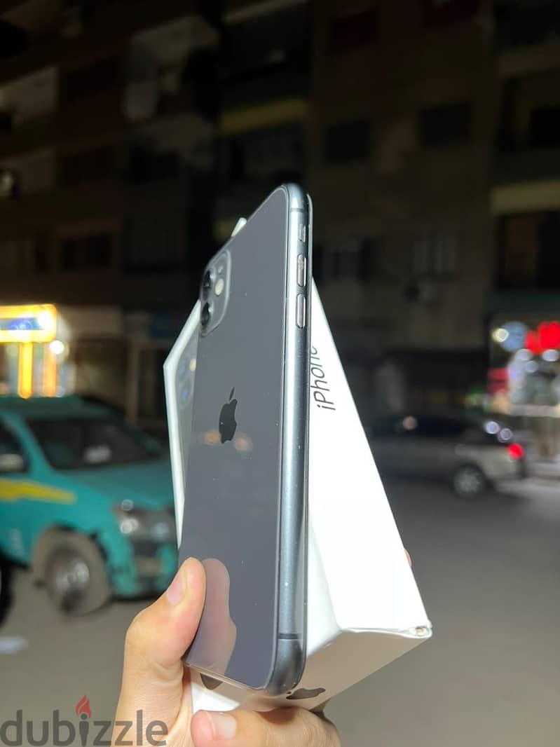 Apple - iPhone 11 4