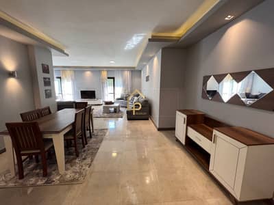 Furnished ground apartment with garden for rent in courtyard 212m