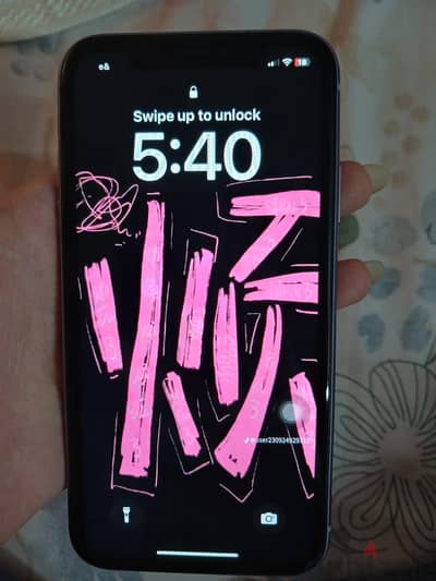iPhone 11 128GB - مع العلبة - حالة ممتازة