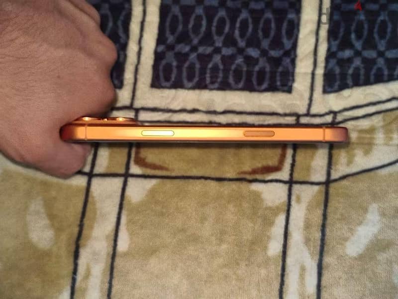 Apple - iPhone 17 Pro Max 4