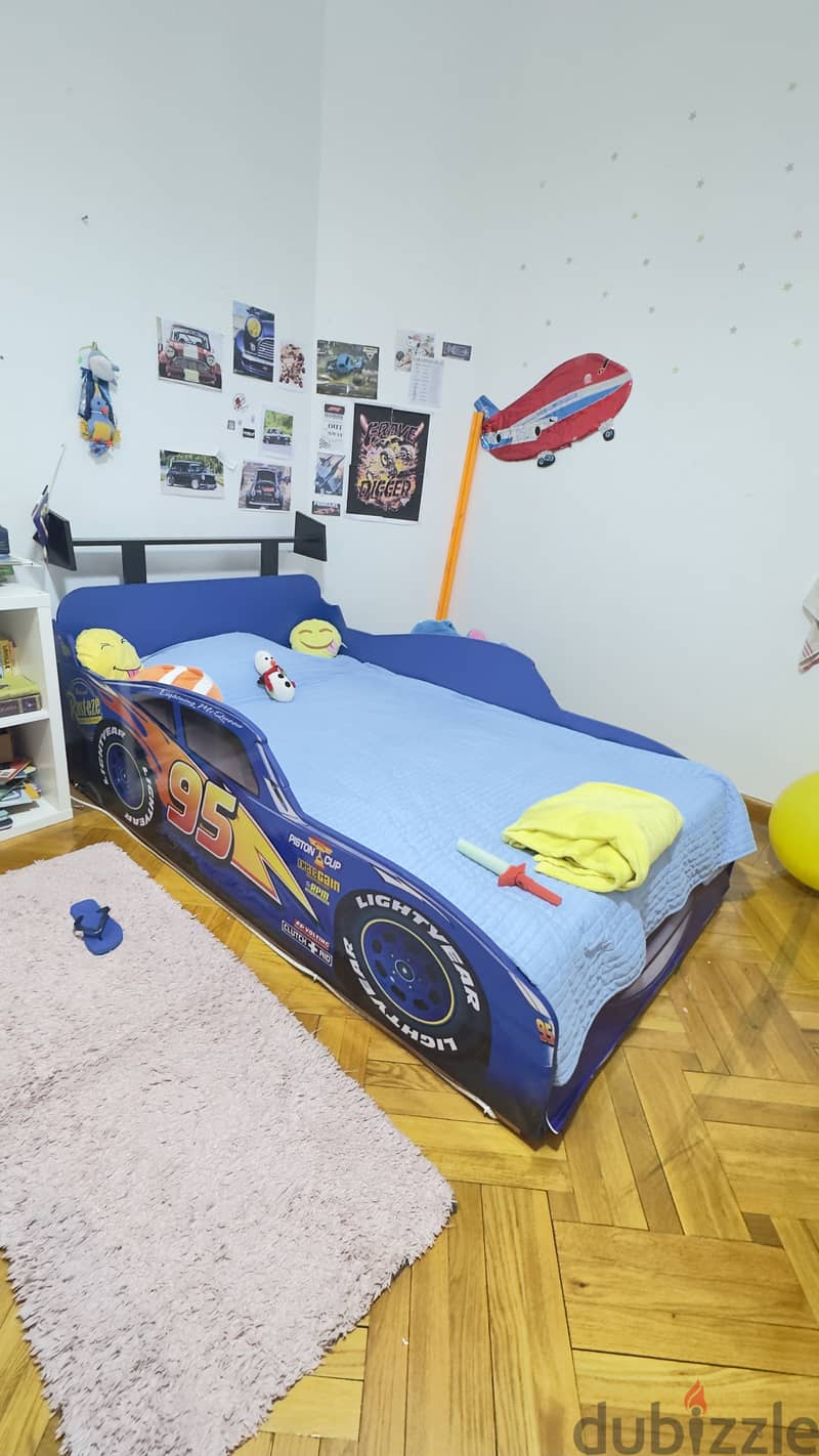 Lightning McQueen Race Wooden Bed (Blue) سرير خشب زان متين 2