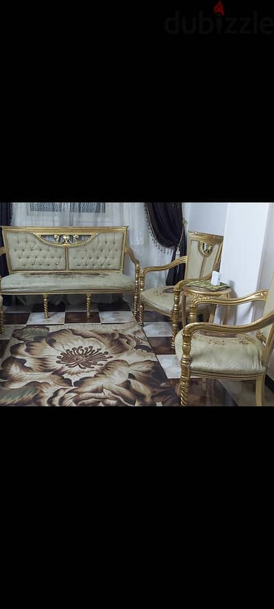 صالون مدهب خشب زان ٢ كرسي و٢ كنبه و٢ تربيزه بالرخام ب ٦ الاف فقط