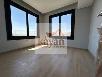 بنتهاوس للبيع في تريو جاردنز بجور Palm Hills