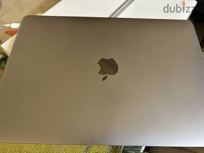 للبيع MacBook Air 2018 A1932 – space Gray