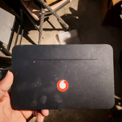 ٢ راوتر هوائي فودافون واحد 4G  والتاني 5G