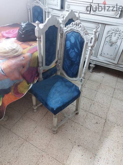 سفرة كامله ٦ كراسي  ونيش وبوفيه خشب زان ممتاز جدا