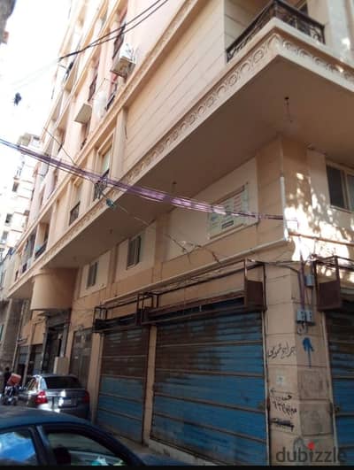 ثلاث محلات تجاريه للبيع