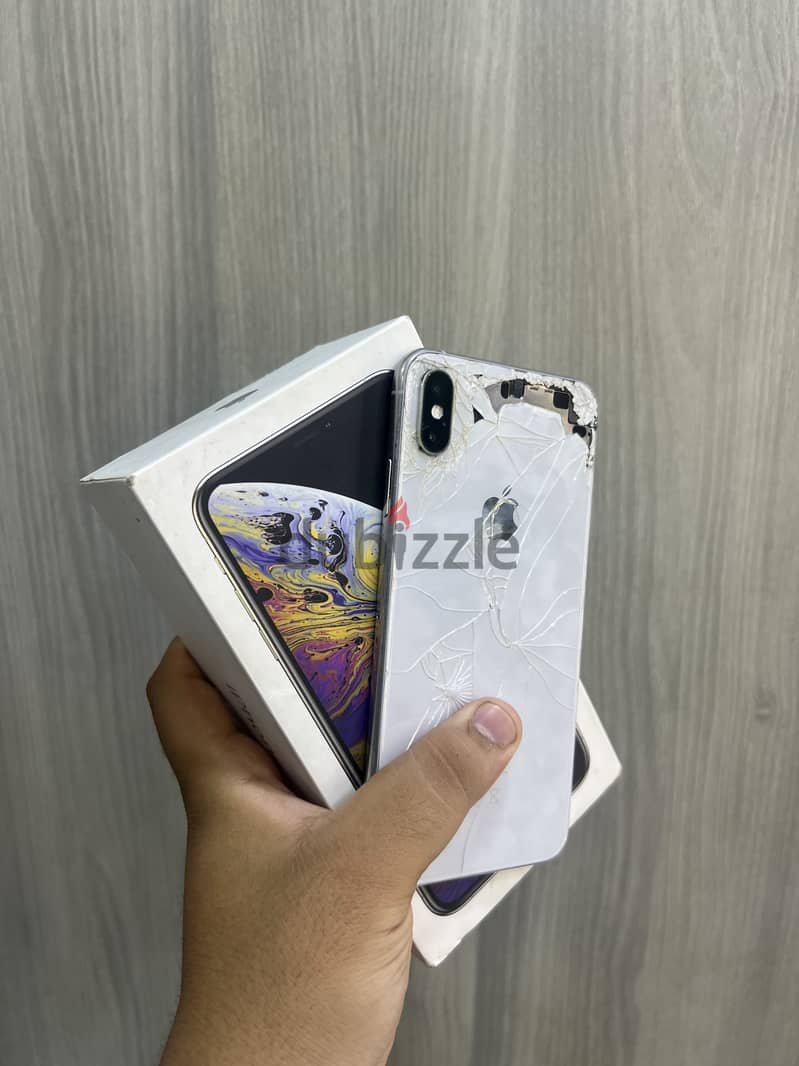 Apple - iPhone XS Max 2