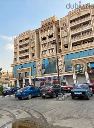 ارض بنشاط تجاري باكثر مناطق تجارية اشغالا بمدينة ١٥ مايو بمركز رئيسي