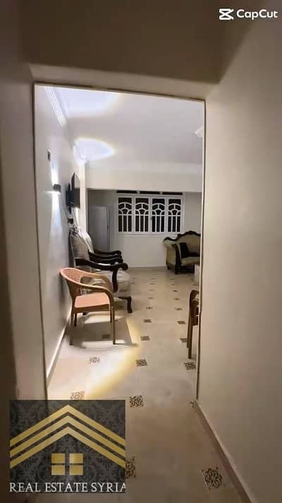 شقه مفروشه للايجار الشقه ٤ سراير غرفتين في الشروق  جميع أجهزه الشقه جديده بالكامل بالضمانات الشقه سوبر لوكس امام موقف الاكاديميه مباشره  العماره رخام مطلوب اسره او يفضل مهندسين او موظفين راقيين او طلبه  مطلوب 11