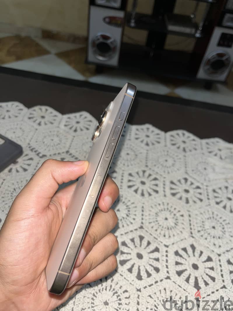 Apple - iPhone 16 Pro Max 1
