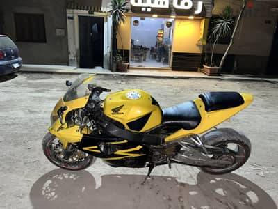 ريس هوندا 954 للبيع الجاد