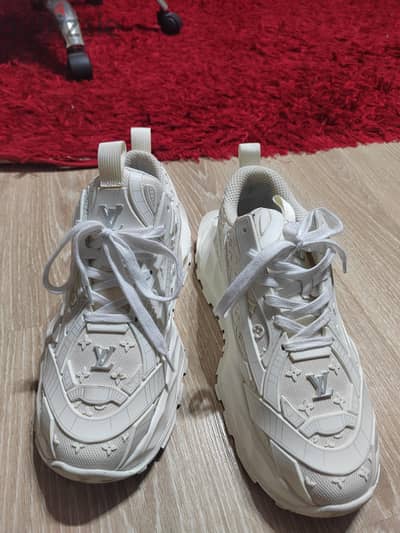 Louis vuitton shoes size 44