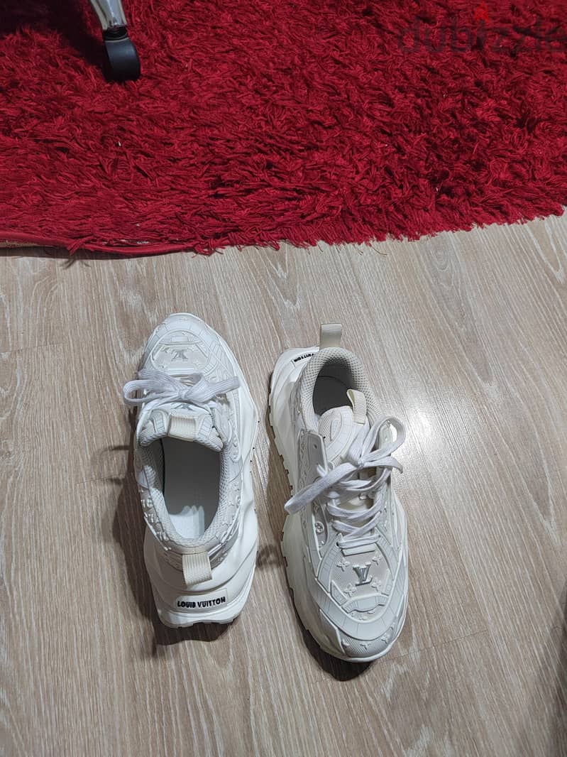 Louis vuitton shoes size 44 2
