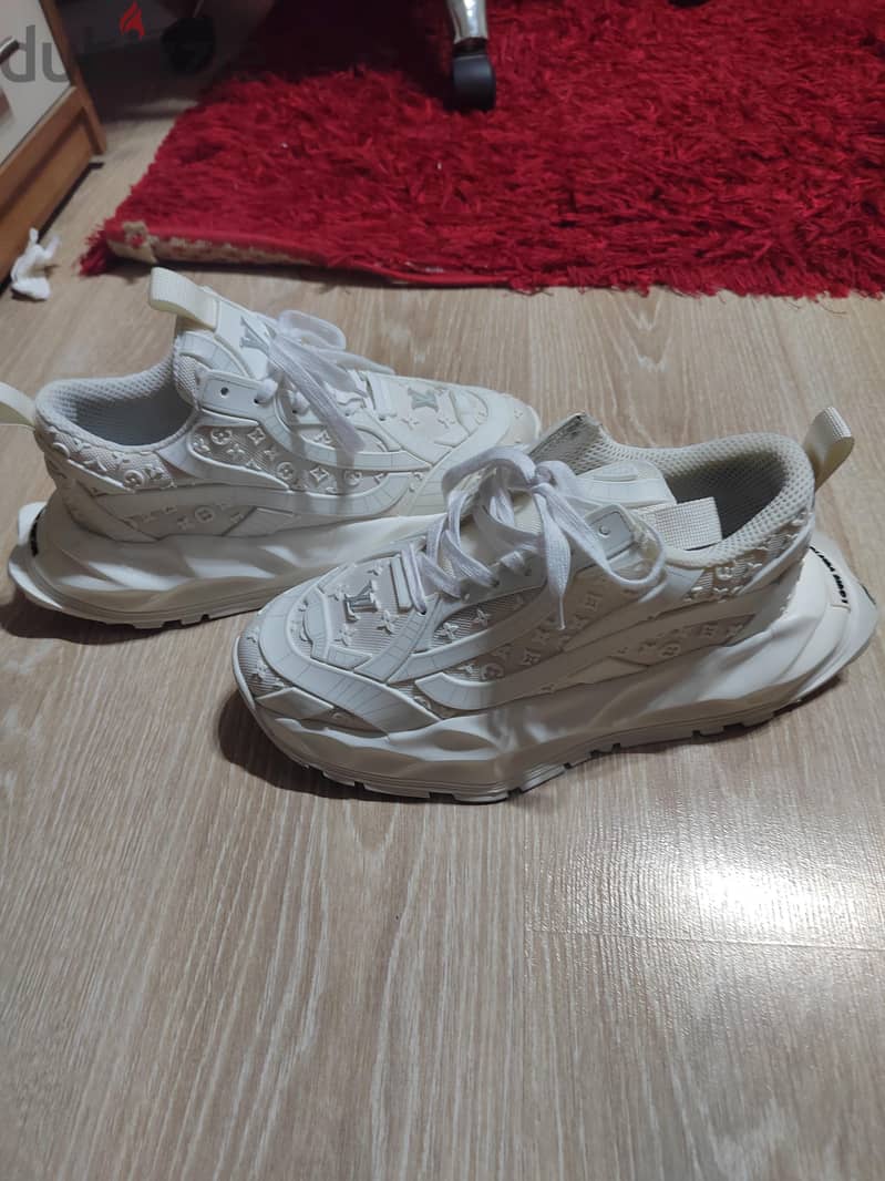 Louis vuitton shoes size 44 3