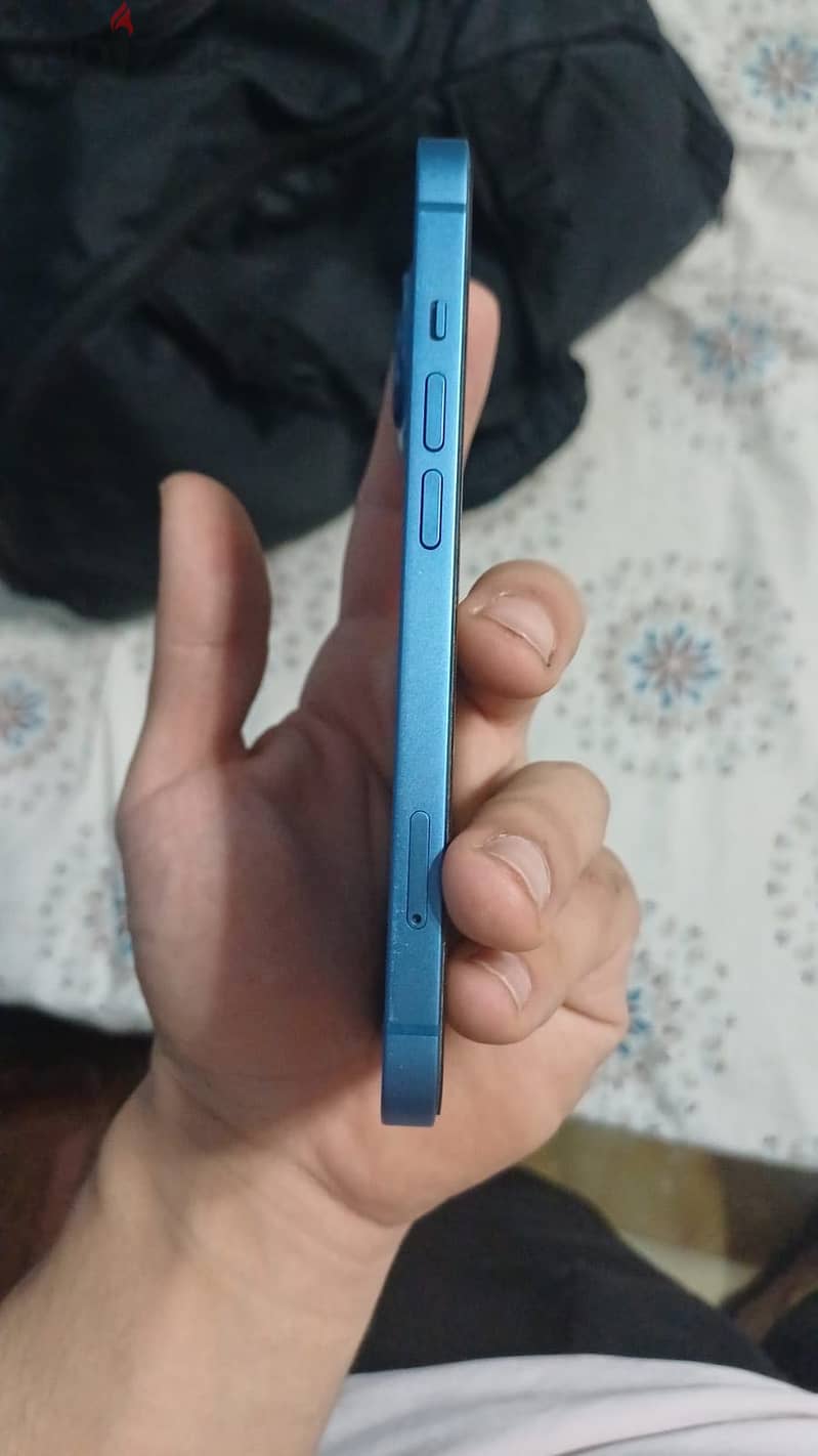 Apple - iPhone 13 7