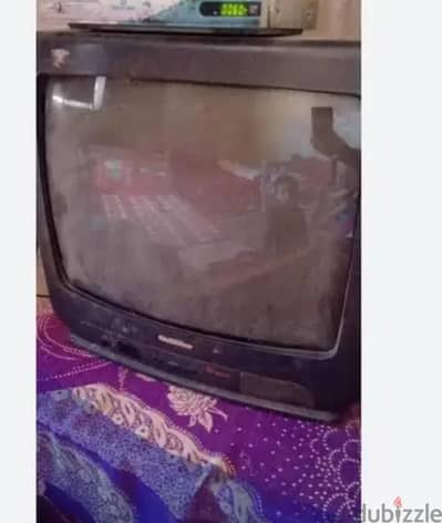 تلفزيون جولد استار بحاله جيده