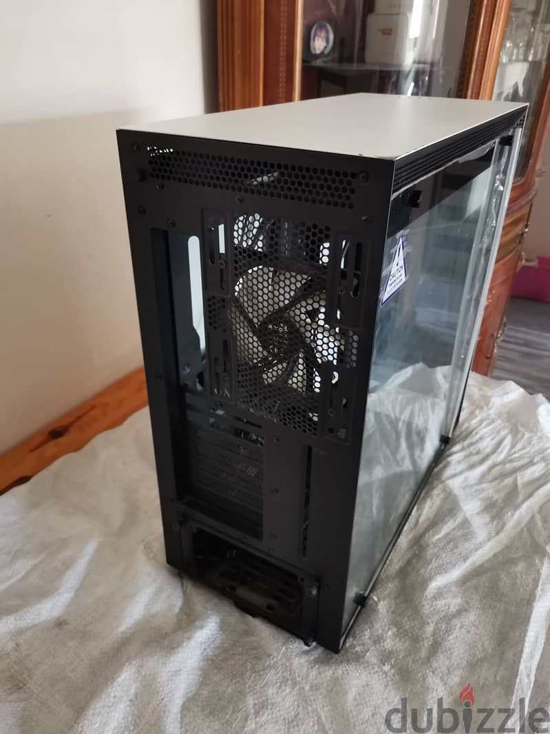 Computer Case NZXT H700 MID TOWER 2